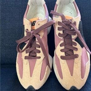 New balance lifestyle shoes- women’s 7.5